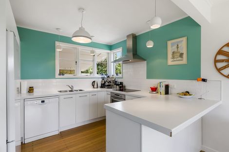 Photo of property in 41 Brandon Road, Glen Eden, Auckland, 0602