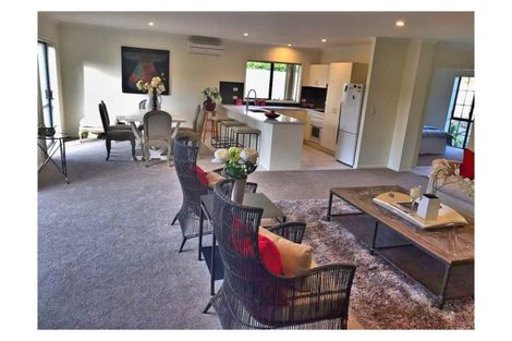 Photo of property in 237 Kilkenny Drive, East Tamaki Heights, Auckland, 2016