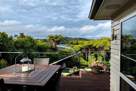 Photo of property in 82 Pohutukawa Parade, Riverhead, 0820