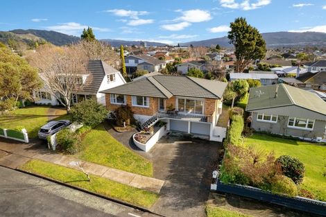 Photo of property in 6 Arnot Avenue, Clouston Park, Upper Hutt, 5018