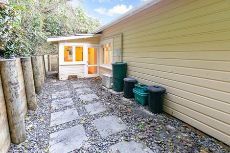 Photo of property in 6 Governor Road, Northland, Wellington, 6012