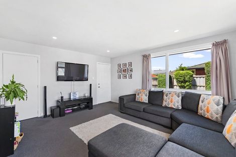 Photo of property in 6 Oakhampton Street, Hornby, Christchurch, 8042