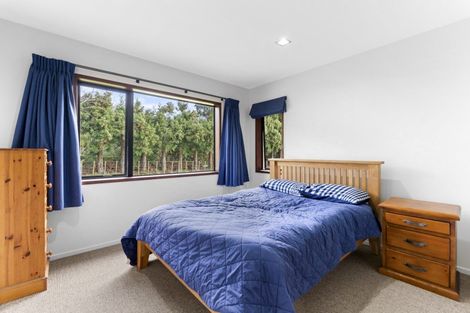 Photo of property in 334 Henwood Road, Hillsborough, New Plymouth, 4372