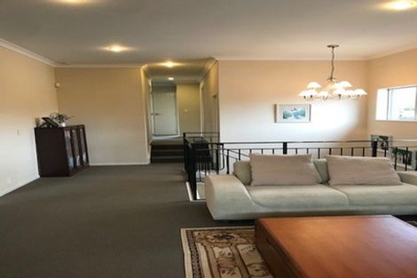 Photo of property in 10 Oak Bark Drive, Schnapper Rock, Auckland, 0632