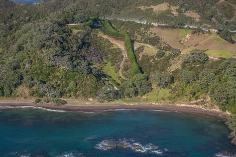 Photo of property in 354 Rockell Road, Whananaki, Hikurangi, 0181