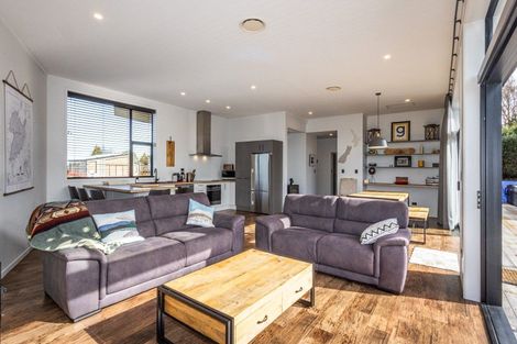 Photo of property in 10 Kowhai Heights, Ohakune, 4625