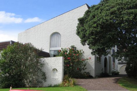 Photo of property in 1/11 Huntly Road, Campbells Bay, Auckland, 0630