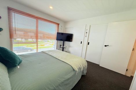 Photo of property in 77 Hokioi Drive, Kenepuru, Porirua, 5022