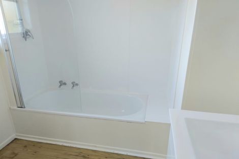 Photo of property in 19 Glendevon Place, Tokoroa, 3420