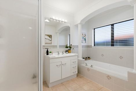 Photo of property in 35 Ocean Crest, Papamoa Beach, Papamoa, 3118