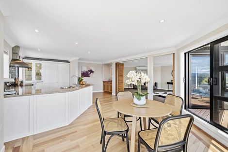 Photo of property in 25u7 Thane Road, Roseneath, Wellington, 6011