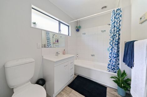 Photo of property in 7u3 Court Road, Tawa, Wellington, 5028