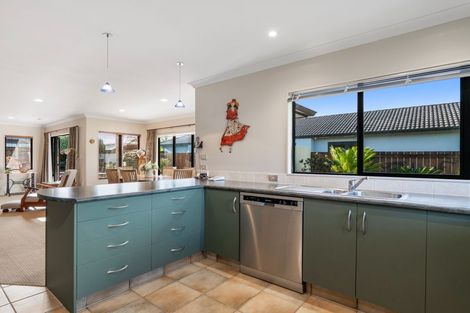 Photo of property in 20 Aranui Drive, Papamoa Beach, Papamoa, 3118