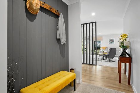 Photo of property in 14 Ruge Court, Cambridge, 3434