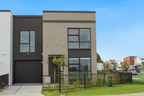 Photo of property in 18 Orford Lane, Takanini, 2112