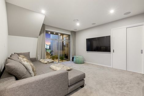 Photo of property in 64 Sandhurst Drive, Papamoa Beach, Papamoa, 3118