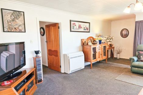 Photo of property in 90 Scott Street, Strathern, Invercargill, 9812