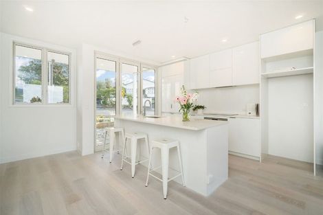 Photo of property in 6/83 Hinemoa Street, Birkenhead, Auckland, 0626