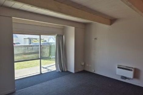 Photo of property in 25 Attlee Place, Gisborne, 4010