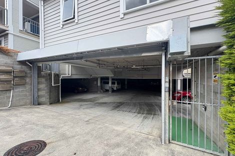Photo of property in 8e Finlay Terrace, Mount Cook, Wellington, 6021