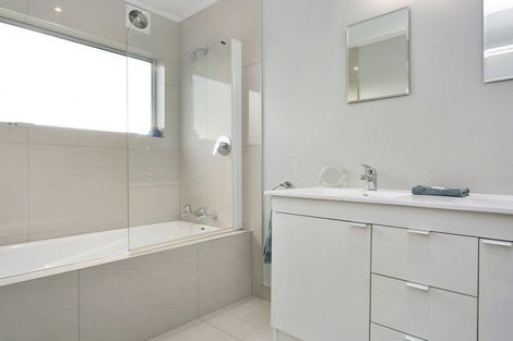 Photo of property in 17 Sheridan Crescent, Leamington, Cambridge, 3432
