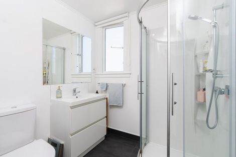 Photo of property in 180 Victoria Road, Saint Clair, Dunedin, 9012