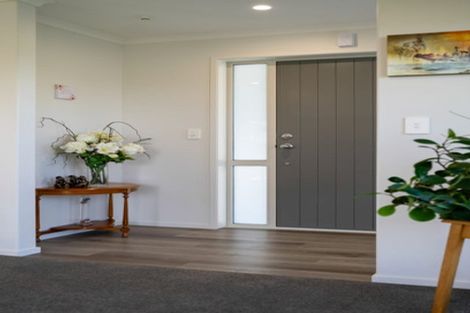 Photo of property in 44 Rose Leigh Drive, Cambridge, 3434