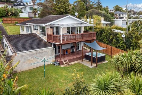 Photo of property in 24 Shanaway Rise, Hillcrest, Auckland, 0627