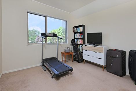 Photo of property in 3 San Antonio Way, Henderson, Auckland, 0612