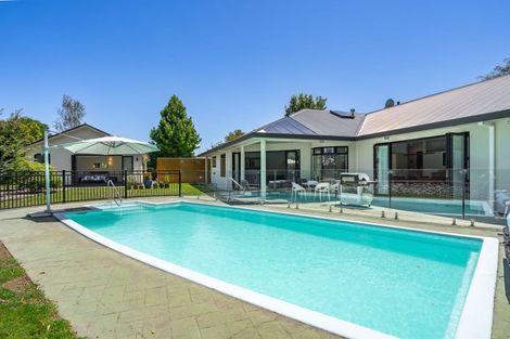 Photo of property in 13c Reading Street, Greytown, 5712