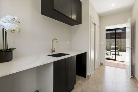 Photo of property in 48 Corriedale Road, Jacks Point, 9371