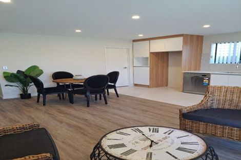 Photo of property in 20 Rorotu Avenue, Karaka, 2113