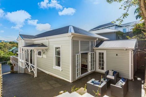 Photo of property in 68 Northland Road, Northland, Wellington, 6012