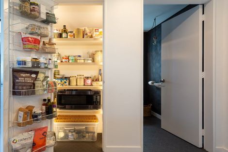 Photo of property in 394 The Esplanade, Island Bay, Wellington, 6023