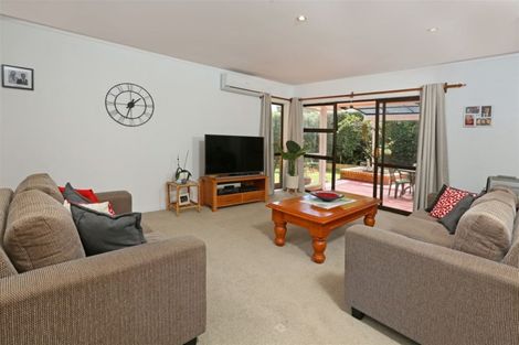 Photo of property in 104 Rathgar Road, Henderson, Auckland, 0610
