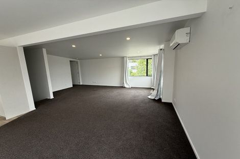 Photo of property in 106a Glanmire Road, Newlands, Wellington, 6037