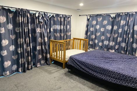 Photo of property in 69a/3 Chivalry Road, Glenfield, Auckland, 0629