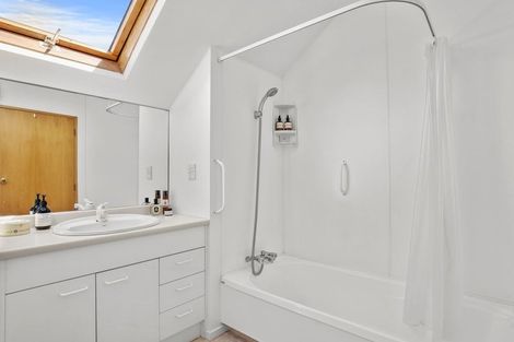 Photo of property in 22 Craig Place, Bridge Hill, Alexandra, 9320