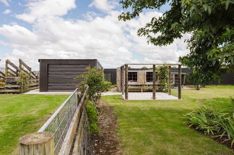 Photo of property in 14 Aerodrome Road, Dannevirke, 4972
