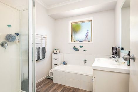 Photo of property in 10 Haggerty Street, Kimbolton, 4774