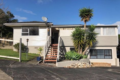 Photo of property in 13 Seakens Way, Glen Eden, Auckland, 0602