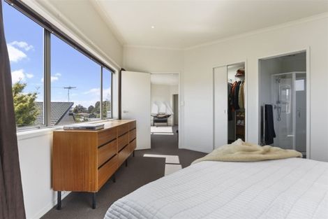 Photo of property in 7a Justin Place, Te Atatu Peninsula, Auckland, 0610