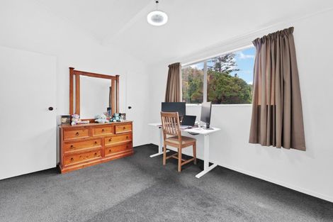 Photo of property in 2/264 Grounsell Crescent, Belmont, Lower Hutt, 5010