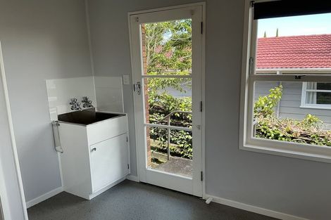 Photo of property in 2/30 Sunnynook Road, Sunnynook, Auckland, 0620