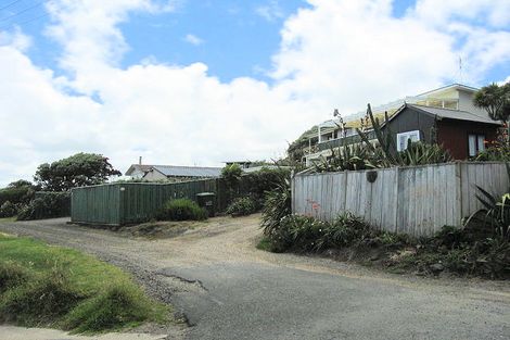 Photo of property in 30 Waitea Road, Muriwai, 0881