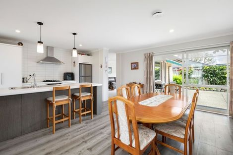 Photo of property in 8 Maniaroa Drive, Katikati, 3129