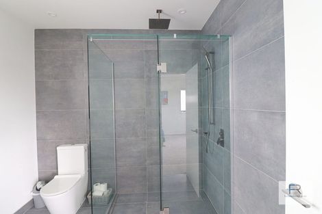 Photo of property in 4 Tapuwae Way, Mangere Bridge, Auckland, 2022