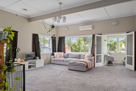 Photo of property in 1 Lyndhurst Street, Awapuni, Gisborne, 4010