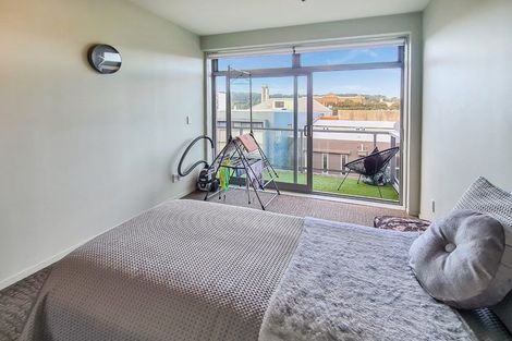 Photo of property in Revolucion Apartments, 206e/28 Torrens Terrace, Mount Cook, Wellington, 6011