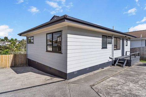 Photo of property in 28 Moire Road, Massey, Auckland, 0614